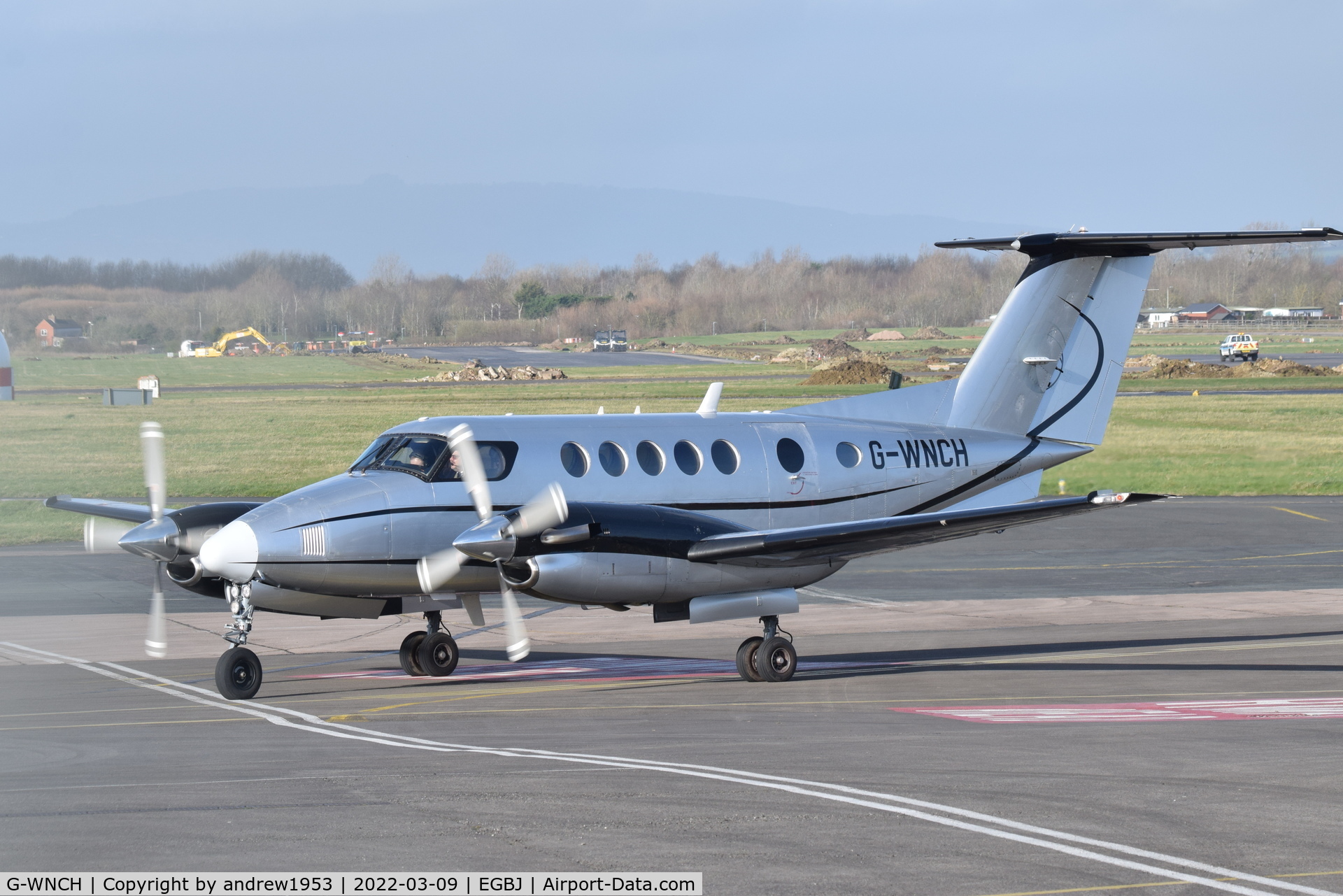 G-WNCH, 1986 Beech B200 Super King Air King Air C/N BB-1259, G-WNCH at Gloucestershire Airport.