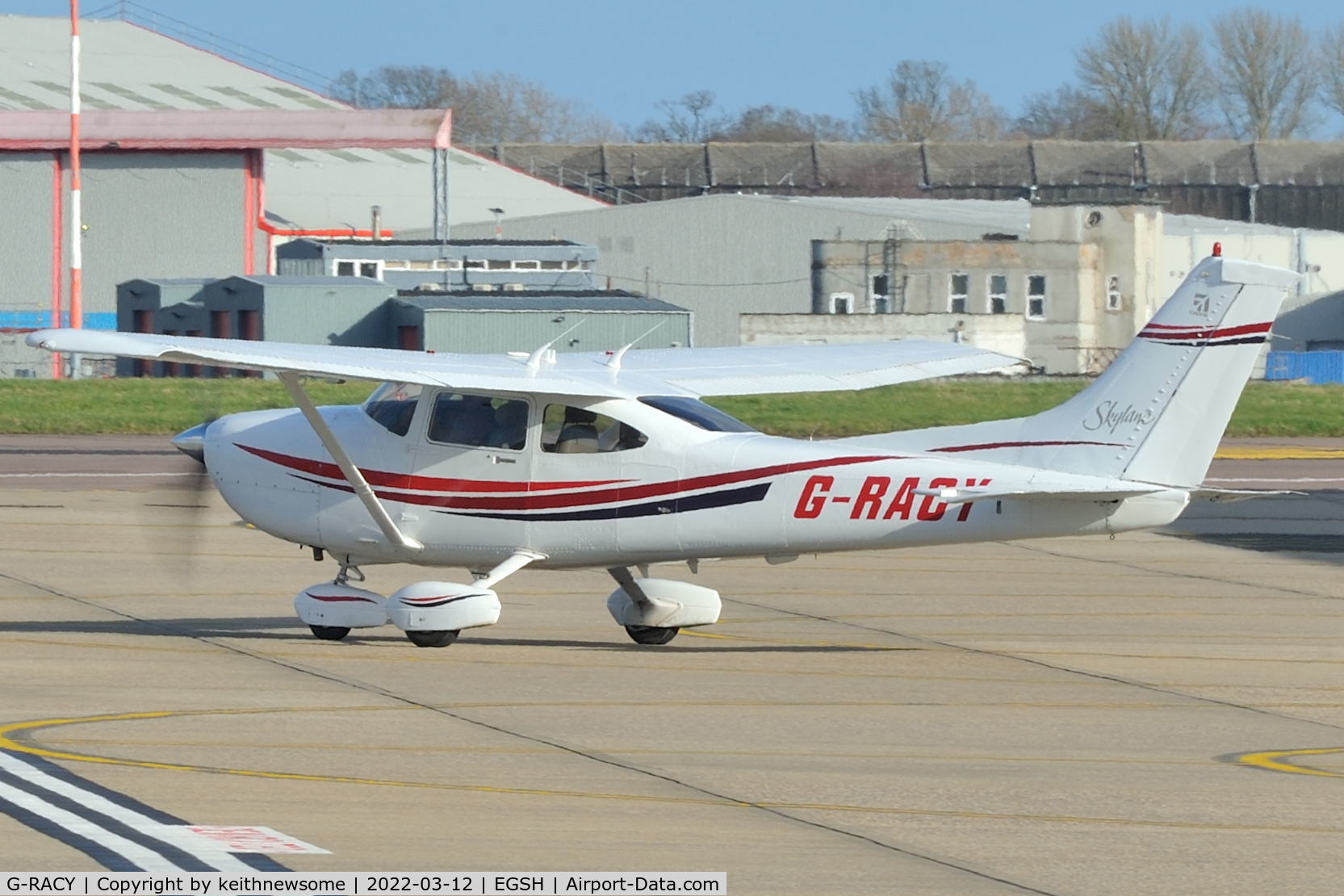 G-RACY, 1999 Cessna 182S Skylane C/N 18280588, Leaving Norwich.