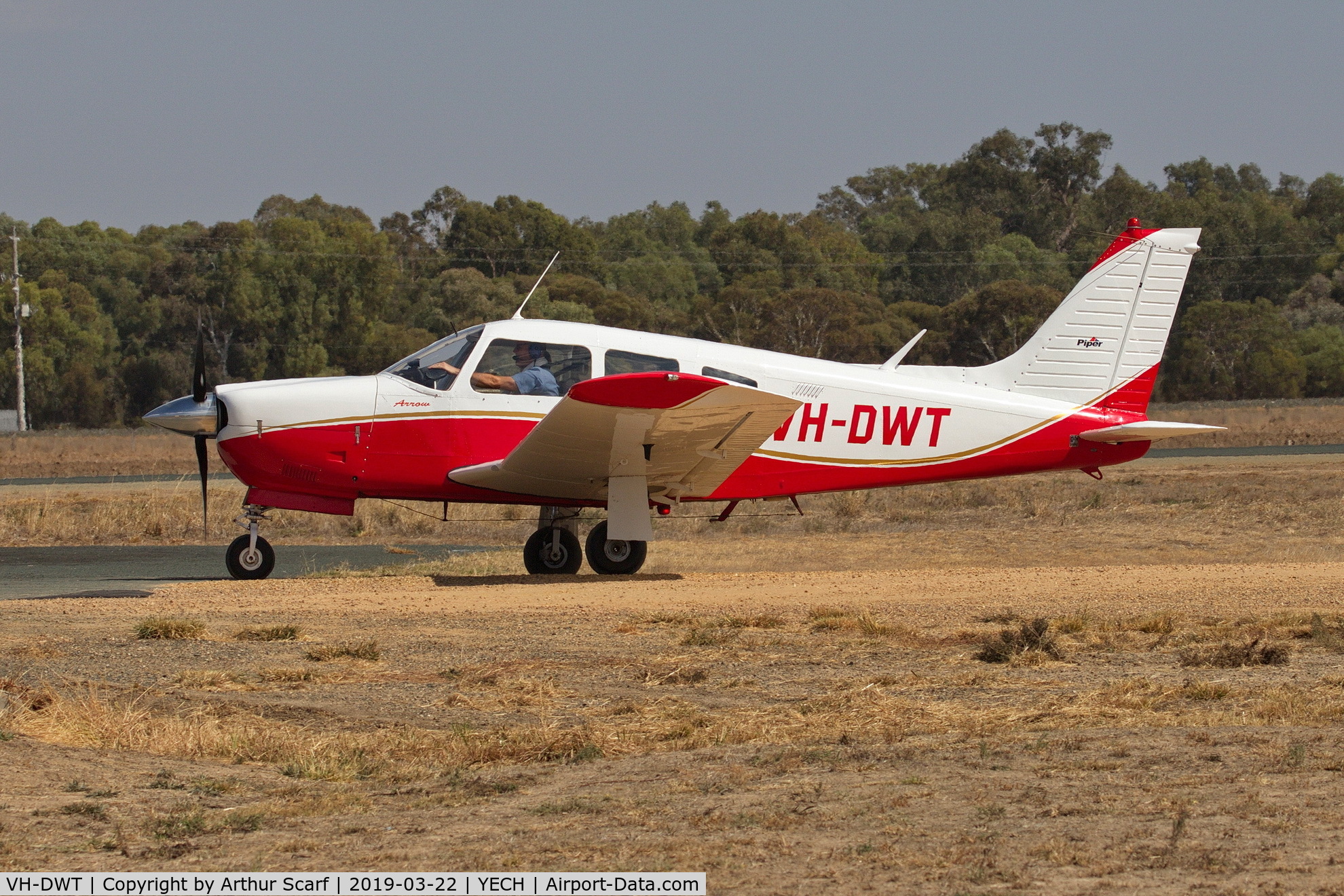 VH-DWT, 1975 Piper PA-28R-200 Cherokee Arrow II C/N 28R-7535004, Antique Aircraft Assn of Australia fly in at Echuca YECH March 2019