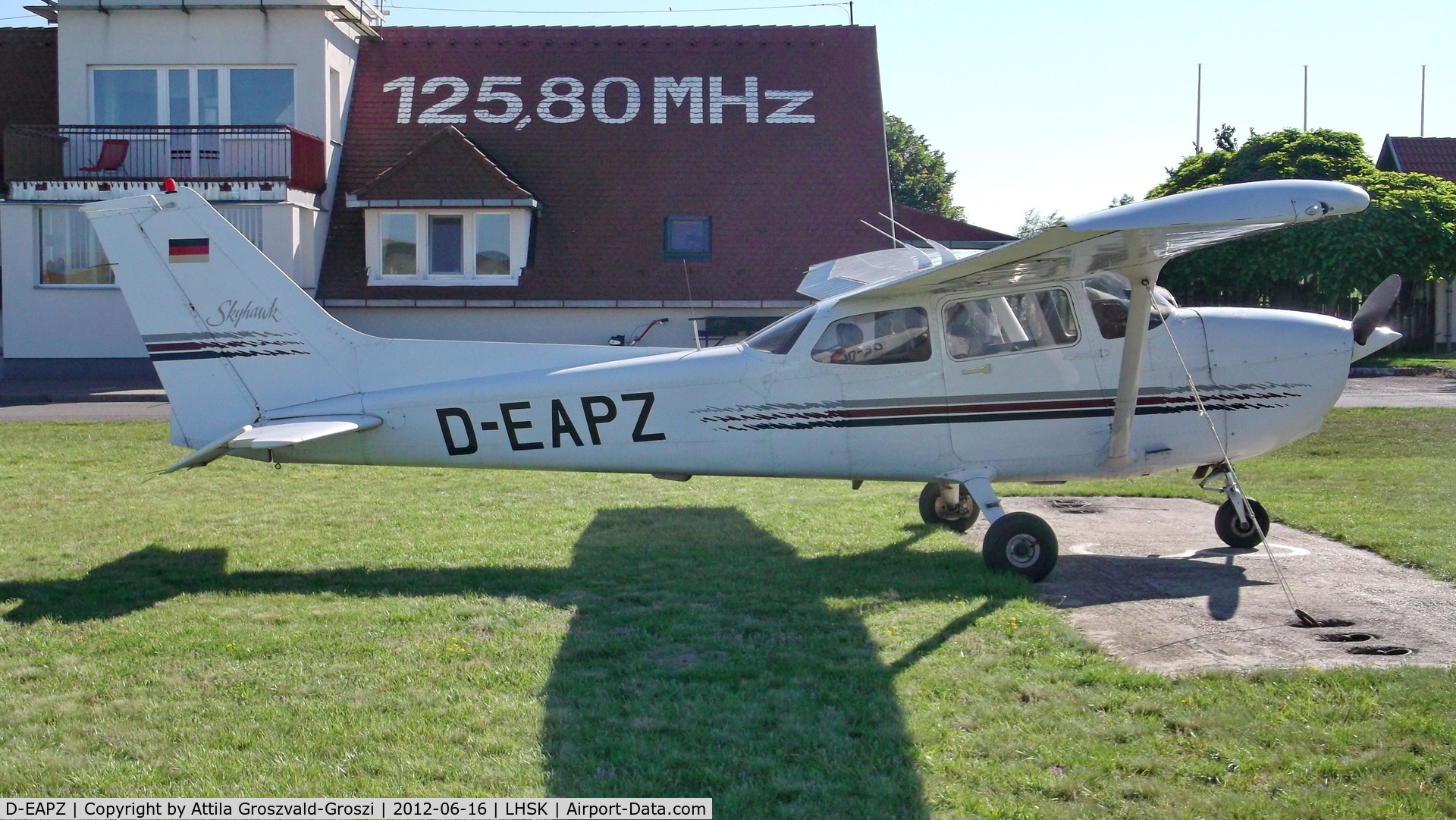 D-EAPZ, Cessna 172R Skyhawk C/N 17280269, LHSK - Siófok-Kiliti Airport, Hungary