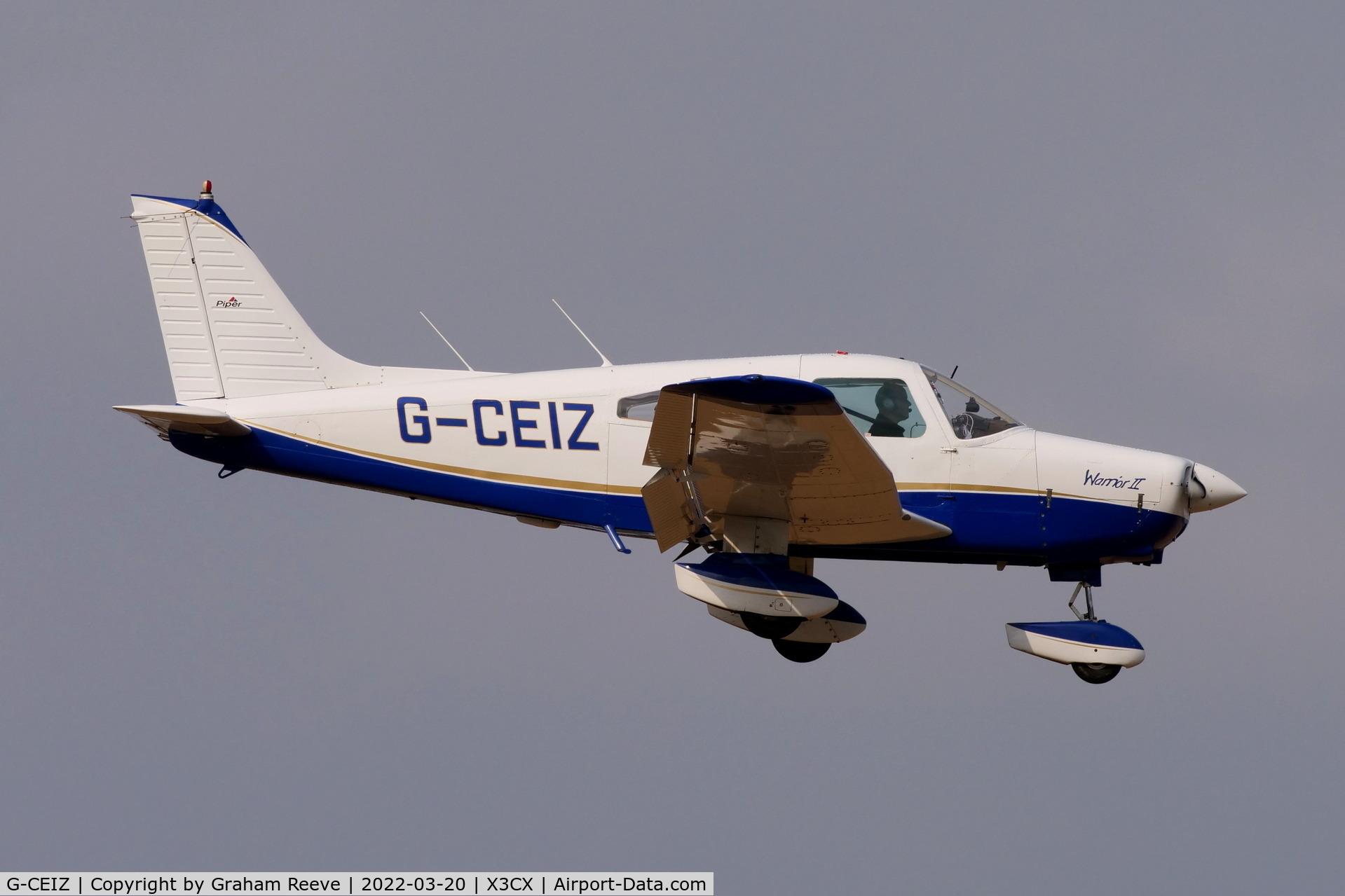 G-CEIZ, 1980 Piper PA-28-161 Cherokee Warrior II C/N 28-8116076, Landing at Northrepps.
