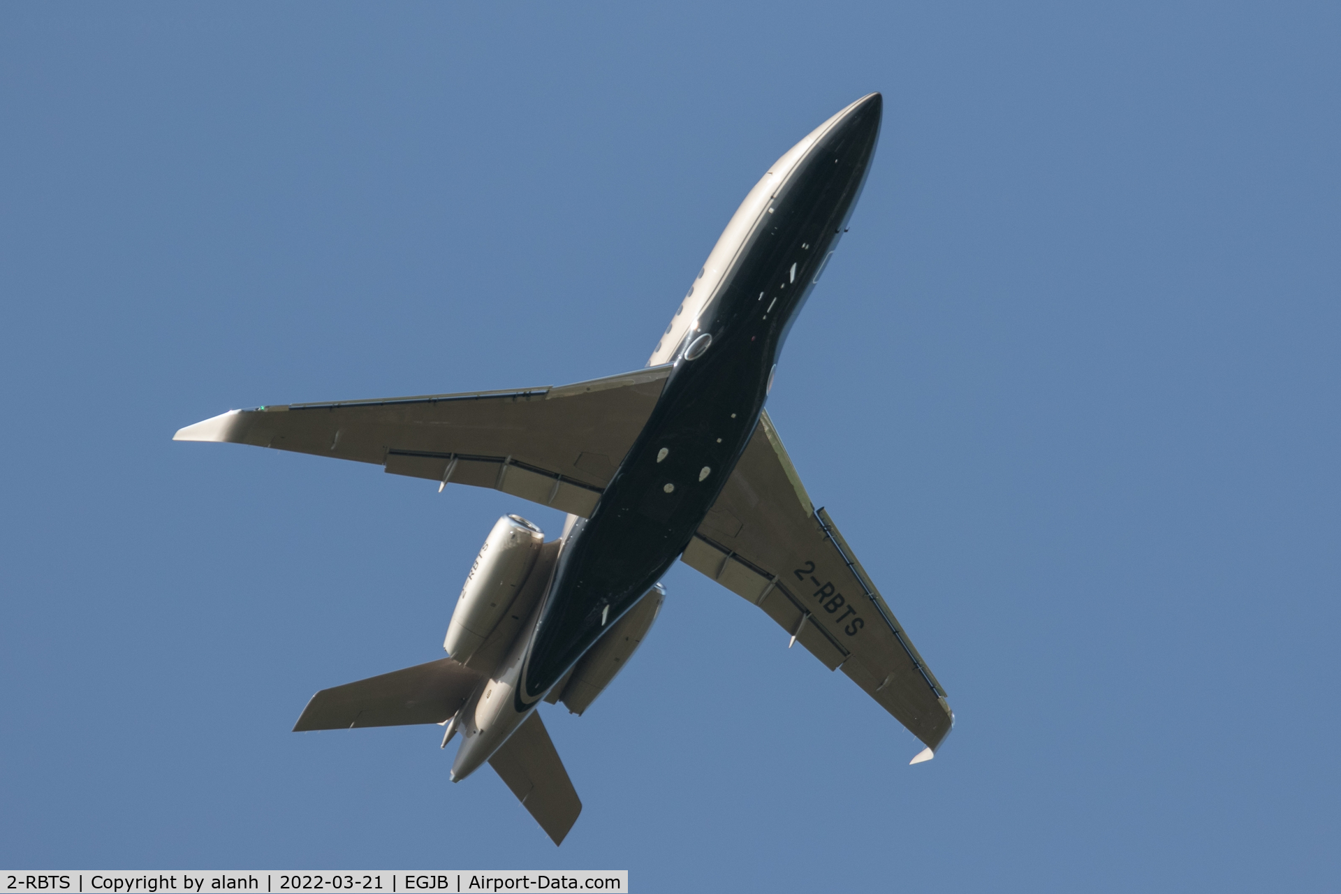 2-RBTS, 2008 Dassault Falcon 2000EX EASy C/N 148, Performing a go-around at Guernsey on a local test flight