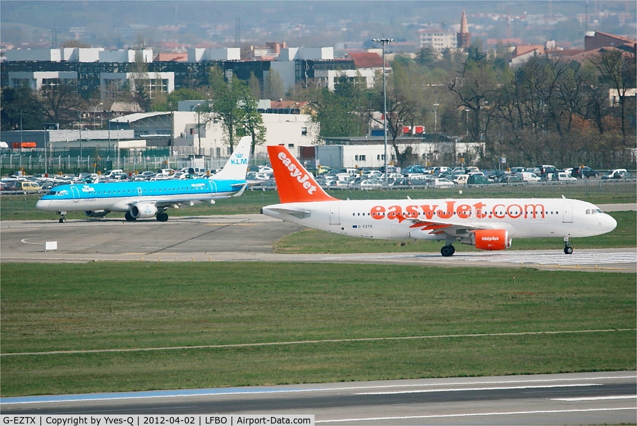 G-EZTX, 2010 Airbus A320-214 C/N 4286, Airbus A320-214, Lining up rwy 14L, Toulouse Blagnac Airport (LFBO-TLS)