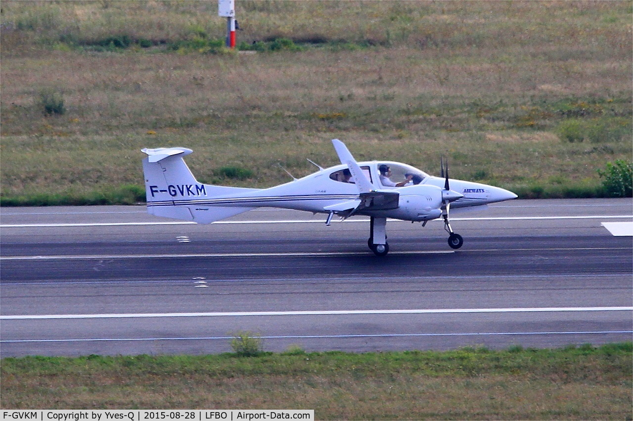F-GVKM, Diamond DA-42 Twin Star C/N 42.012, Diamond DA-42 Twin Star, Landing rwy 14R, Toulouse-Blagnac airport (LFBO-TLS)
