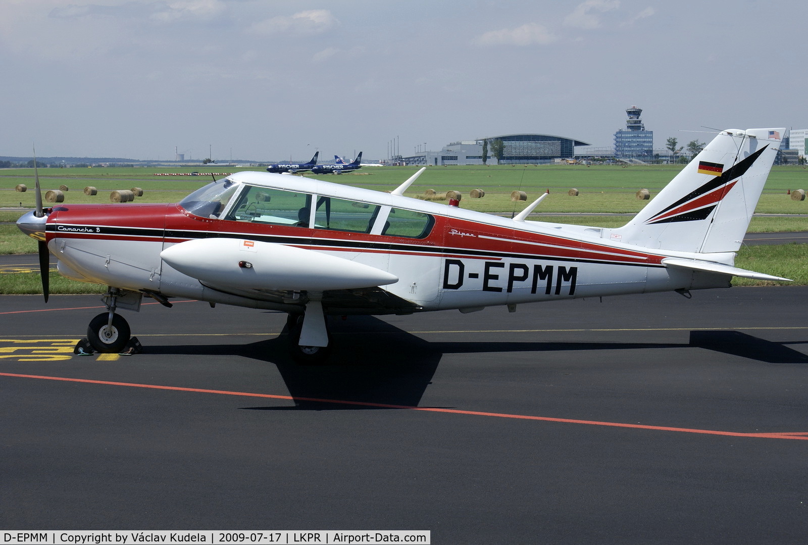 D-EPMM, Piper PA-24-260 Comanche B C/N 24-4456, Built 1967