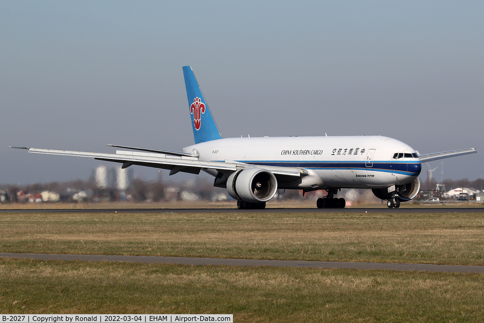 B-2027, 2015 Boeing 777-F1B C/N 41636, at spl