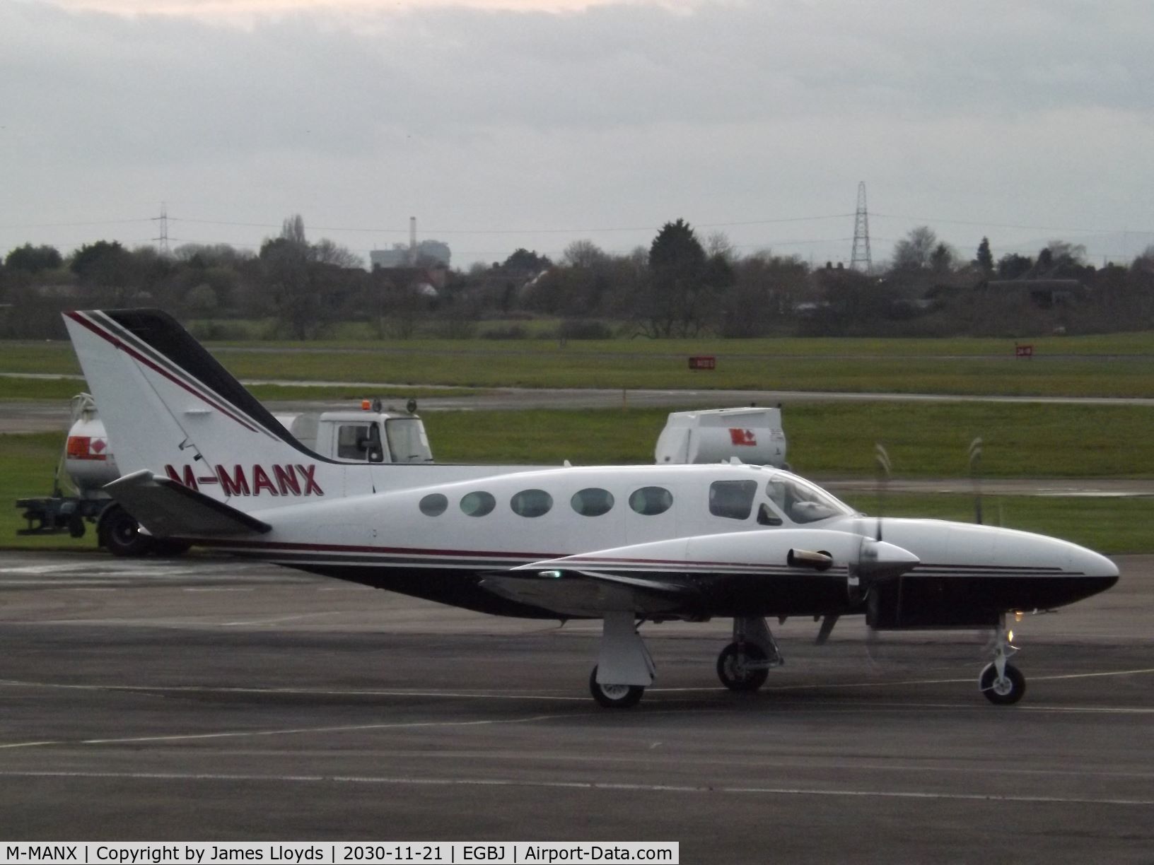 M-MANX, 1981 Cessna 425 Conquest I C/N 425-0044, At Gloucestershire Airport.