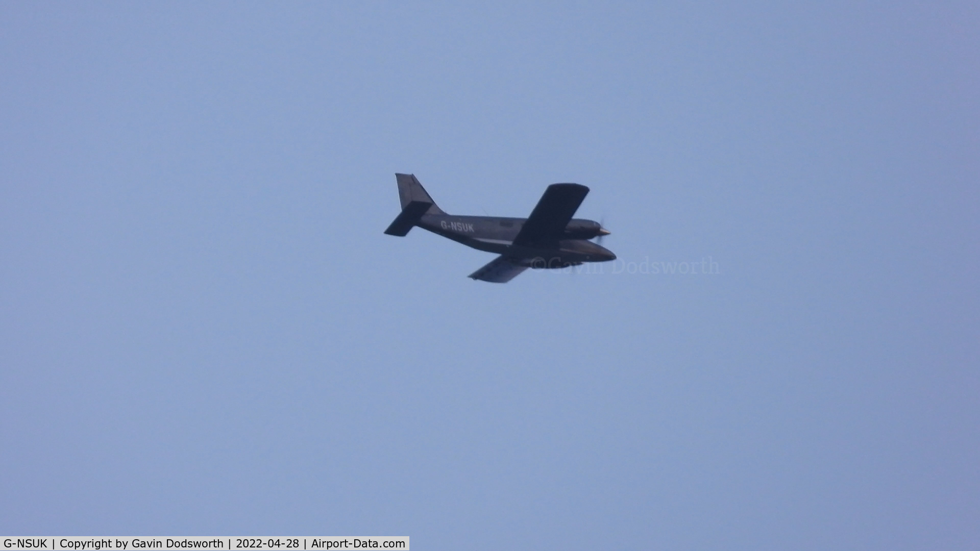 G-NSUK, 2002 Piper PA-34-220T Seneca V C/N 34-49256, Over Darlington at around 20:40 on April 28th 2022