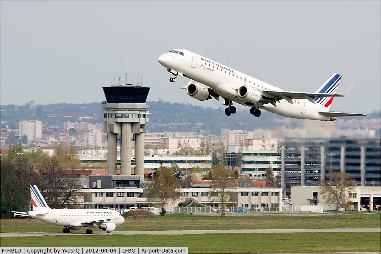 F-HBLD, 2007 Embraer 190LR (ERJ-190-100LR) C/N 19000113, Embraer 190LR, Take off Rwy 32L, Toulouse Blagnac Airport (LFBO-TLS)