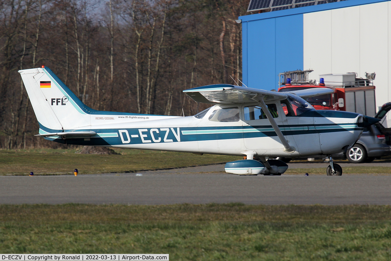 D-ECZV, 1976 Reims F172M Skyhawk Skyhawk C/N 1410, at edls