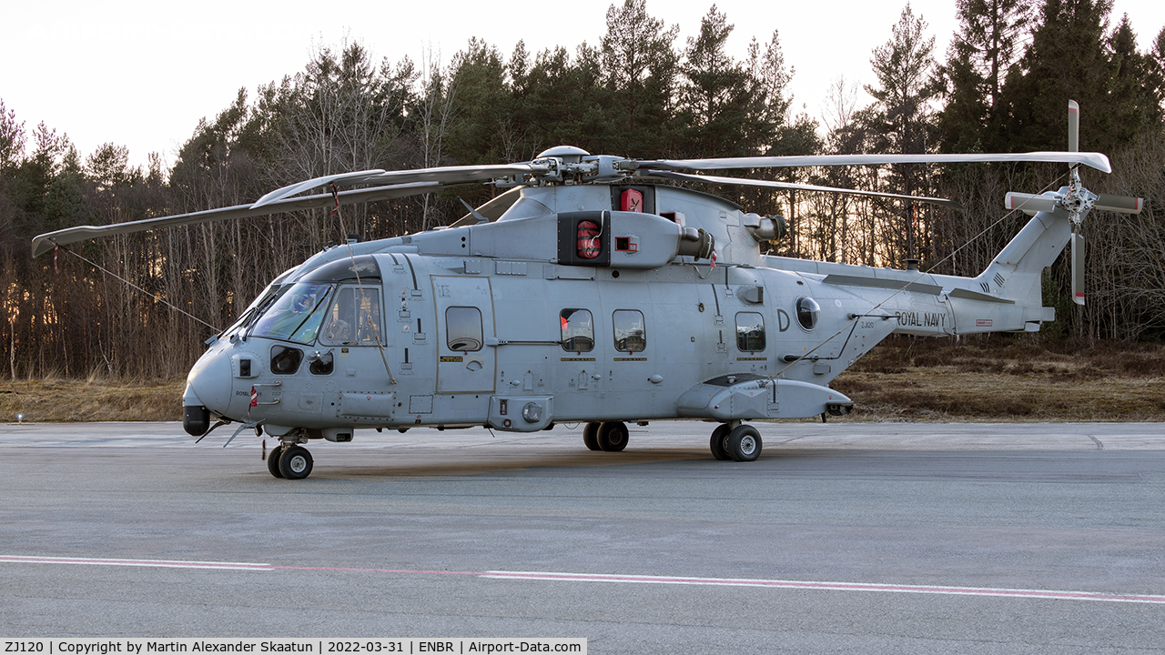 ZJ120, AgustaWestland EH-101 Merlin HC.4 C/N 50083/RAF04, Parked at MIL6.