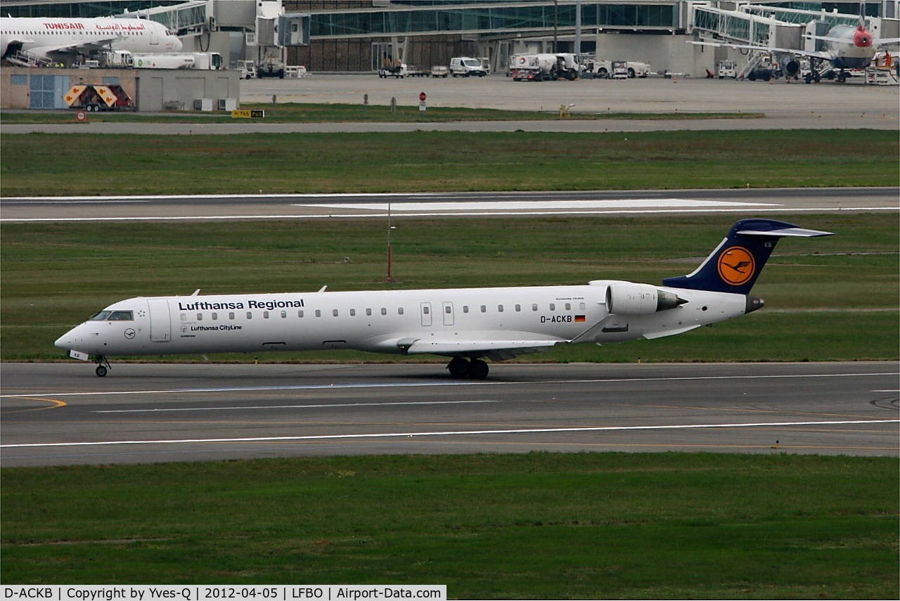 D-ACKB, 2006 Bombardier CRJ-900LR (CL-600-2D24) C/N 15073, Bombardier CRJ-900LR, Taxiing, Toulouse Blagnac Airport (LFBO-TLS)