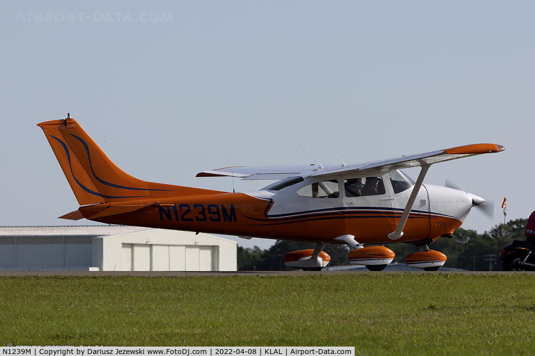 N1239M, 1975 Cessna 182P Skylane C/N 18264254, Cessna 182P Skylane  C/N 18264254, N1239M