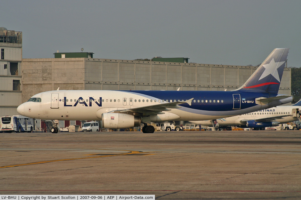 LV-BHU, 2001 Airbus A320-233 C/N 1512, LAN -AEP