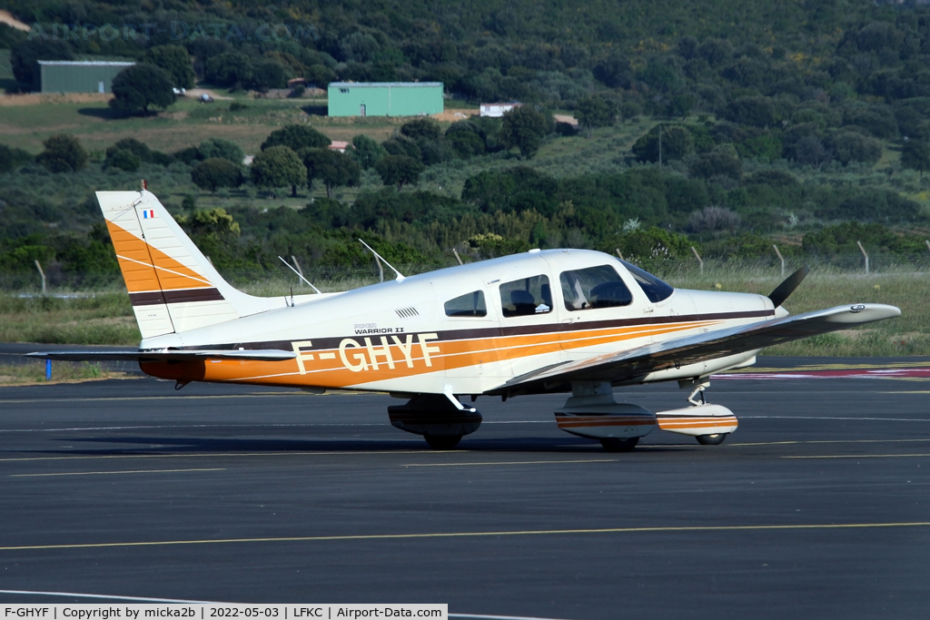 F-GHYF, Piper PA-28-161 Warrior II C/N 28-8516052, Parked
