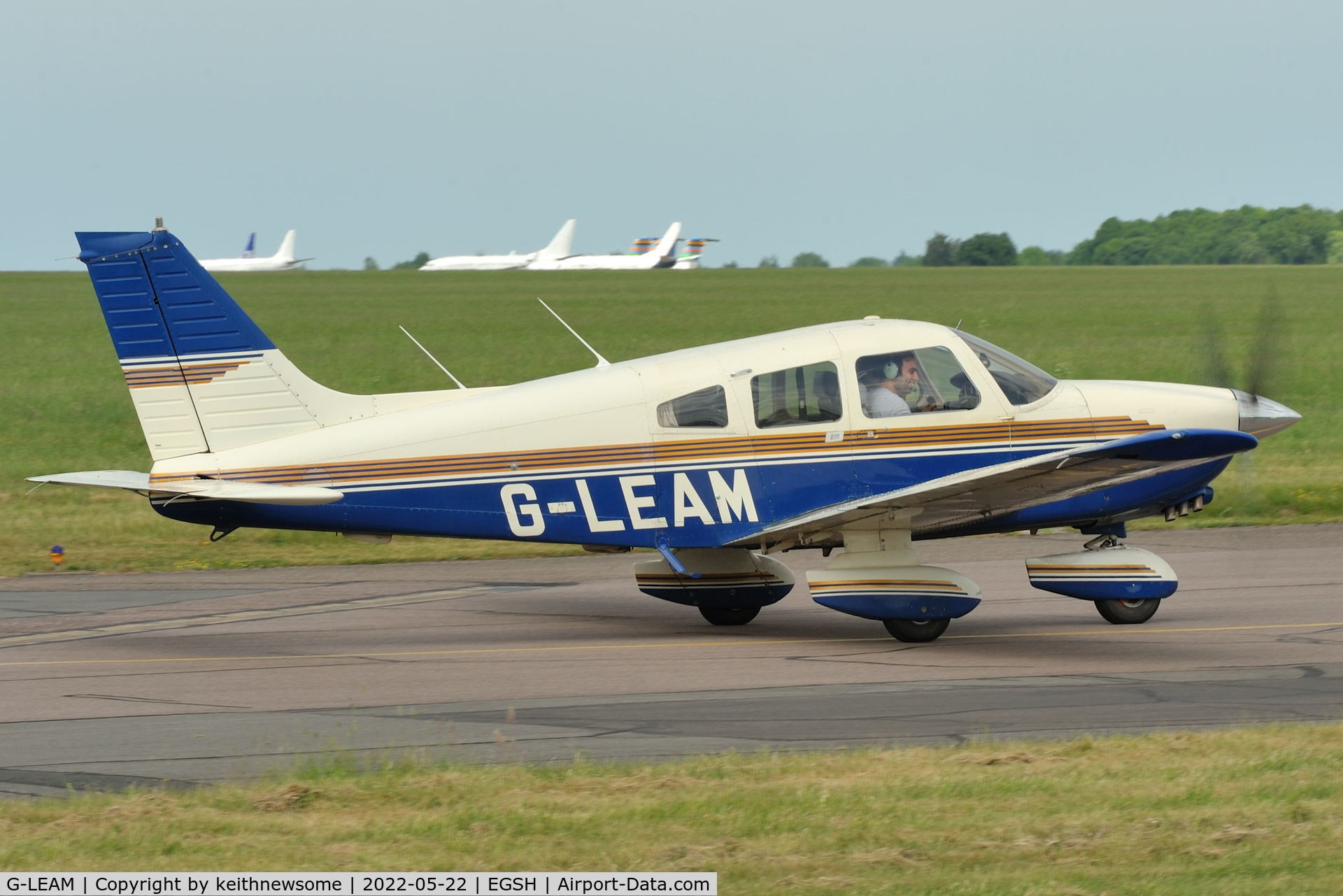 G-LEAM, 1980 Piper PA-28-236 Dakota C/N 28-8011061, Leaving Norwich.