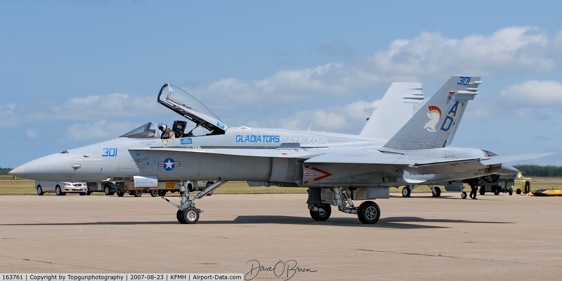 163761, 1989 McDonnell Douglas F/A-18C Hornet C/N 0839, CATFISH taxiing out for his demo