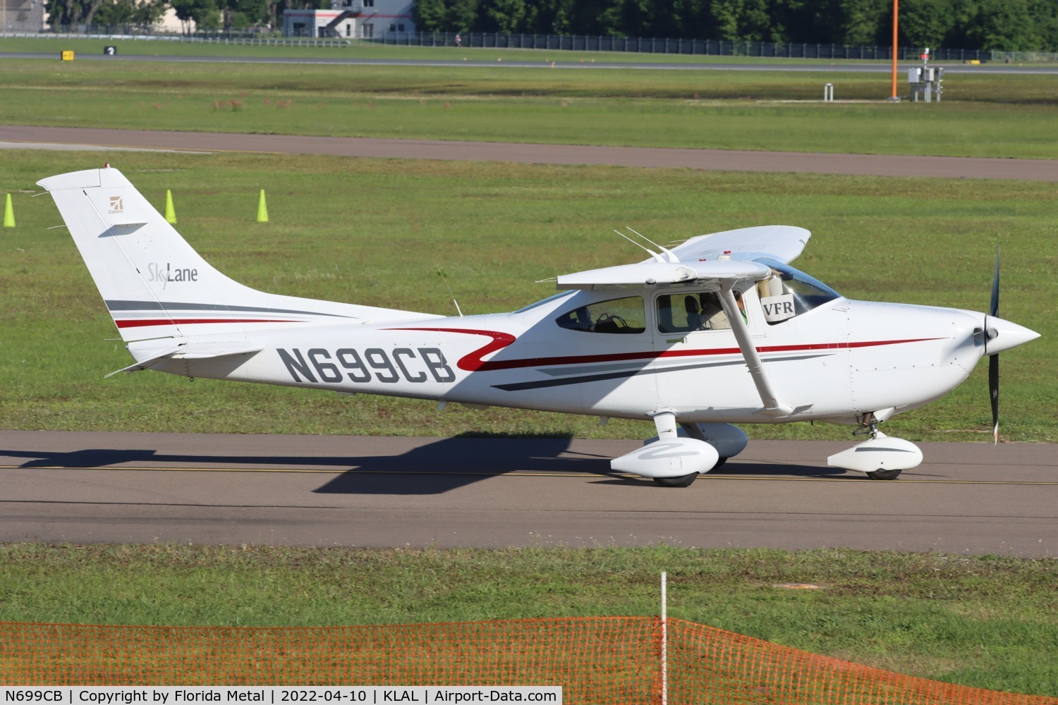 N699CB, 2001 Cessna 182T Skylane C/N 18281033, Sun N Fun 2022 LAL