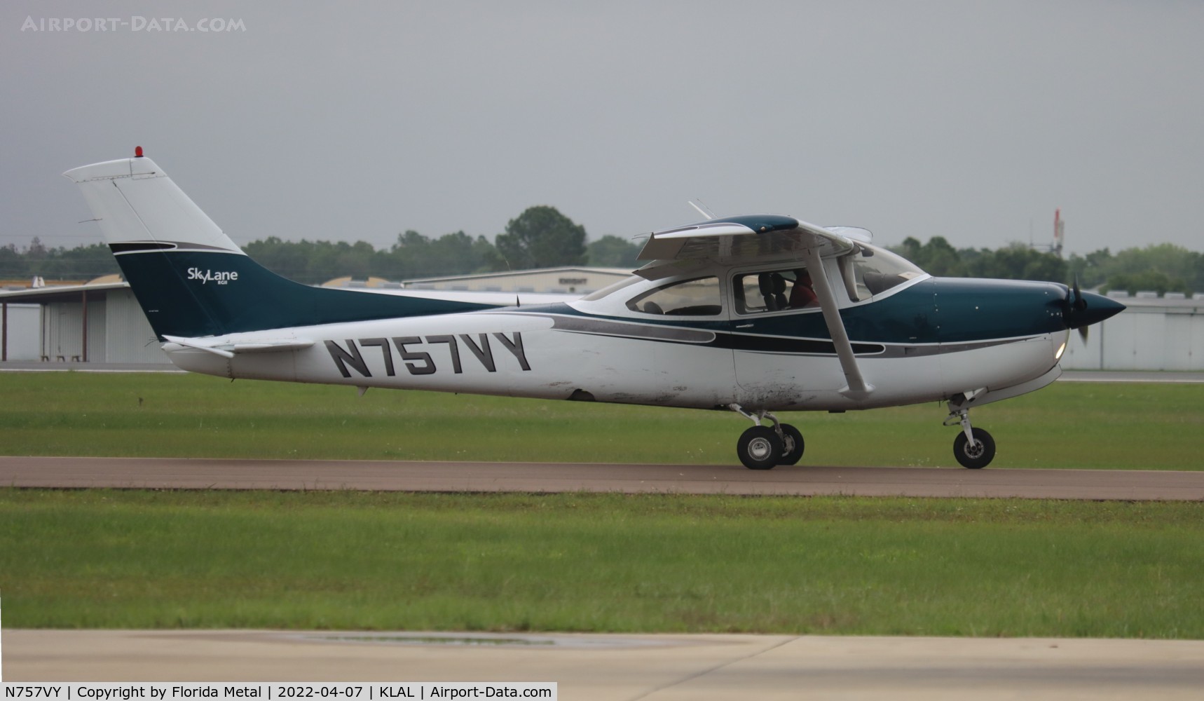 N757VY, 1979 Cessna R182 Skylane RG C/N R18201268, Sun N Fun 2022