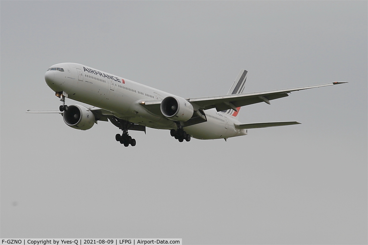 F-GZNO, 2012 Boeing 777-328/ER C/N 38665, Boeing 777-328ER, Short approach rwy 26L, Roissy Charles De Gaulle airport (LFPG-CDG)