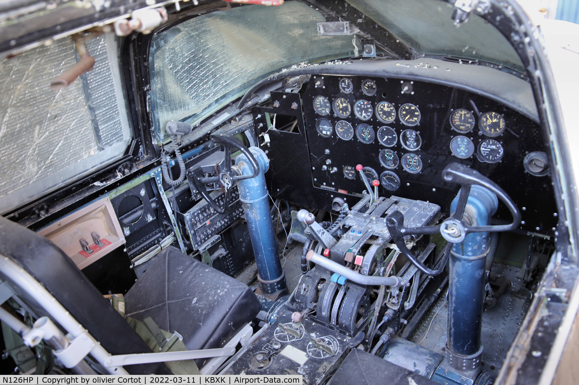 N126HP, 1944 Douglas A-26B Invader Invader C/N 27799, sad view of the cockpit, march 2022