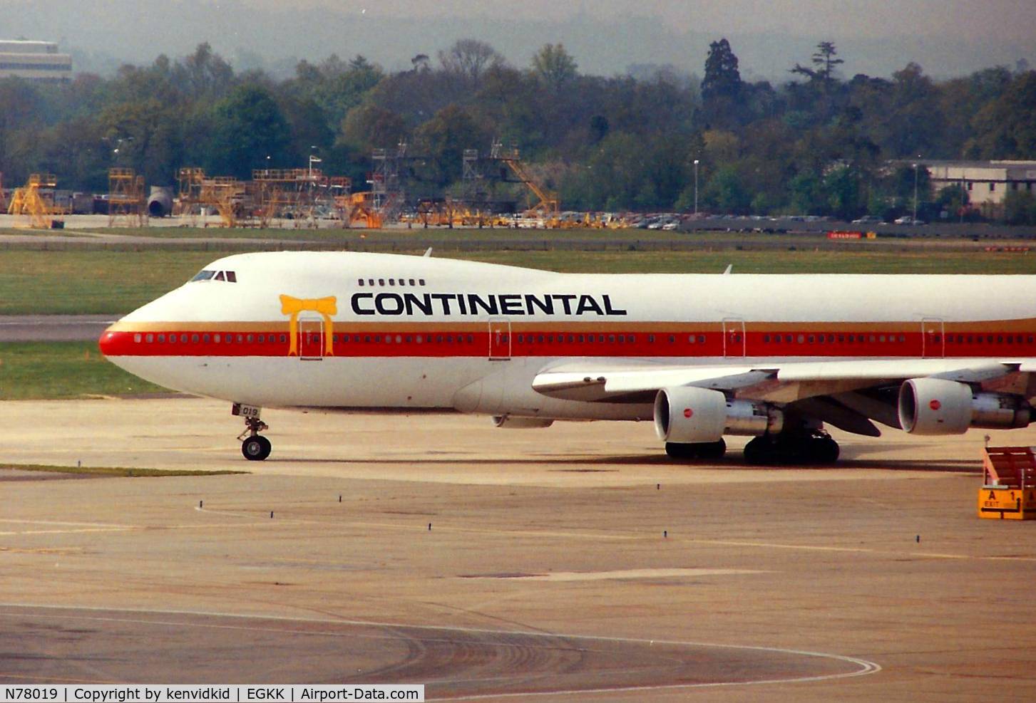 N78019, 1972 Boeing 747-230B C/N 20527, At Gatwick circa 1989.