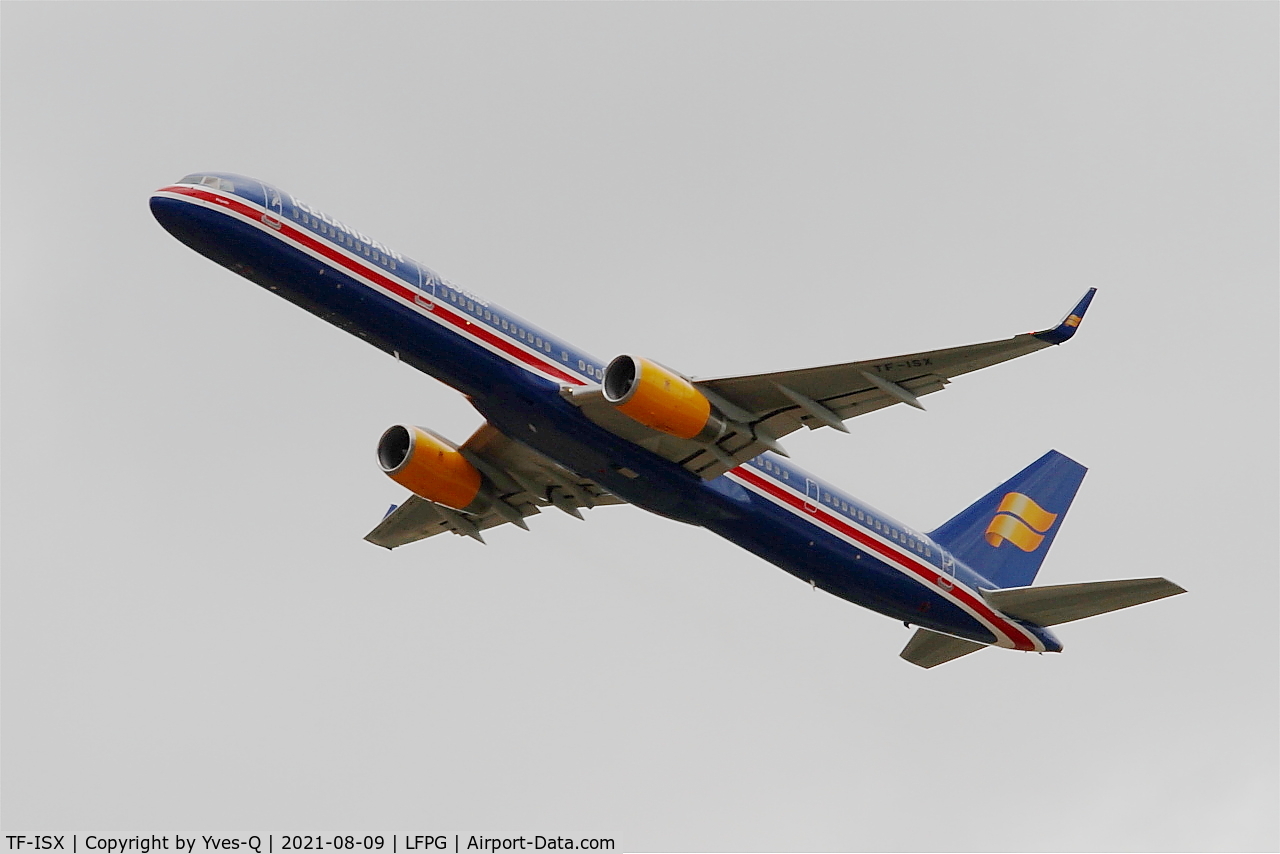 TF-ISX, 2000 Boeing 757-3E7 C/N 30179, Boeing 757-3E7, Take off rwy 06R, Roissy Charles De Gaulle Airport (LFPG-CDG)