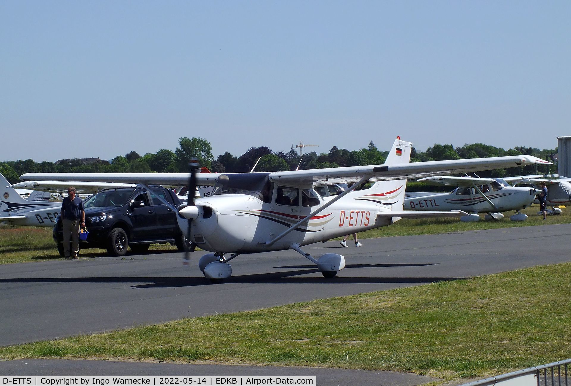 D-ETTS, 2004 Cessna 172R Skyhawk C/N 17281220, Cessna 172R at Bonn-Hangelar airfield '2205-06