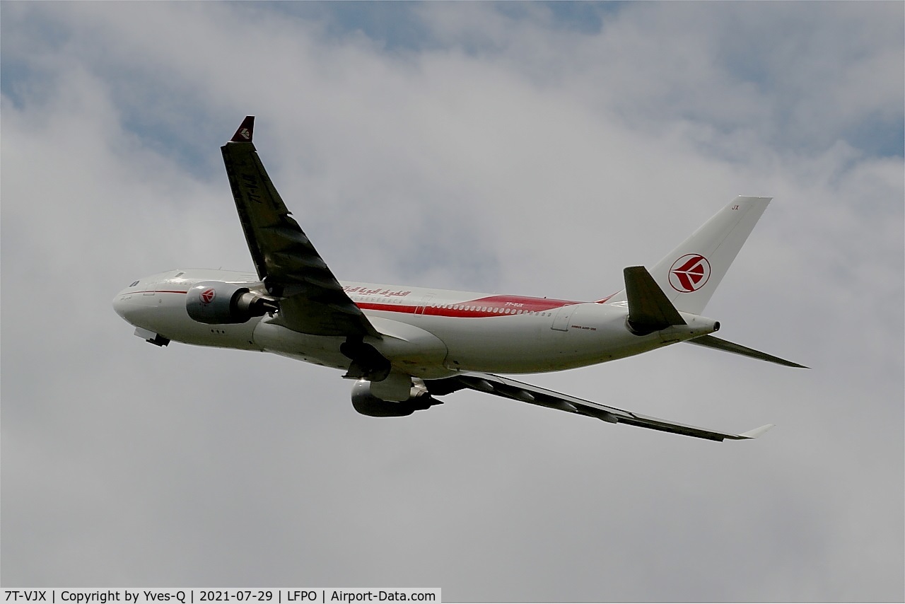 7T-VJX, 2005 Airbus A330-202 C/N 650, Airbus A330-202, Climbing from rwy 24, Paris Orly airport (LFPO-ORY)