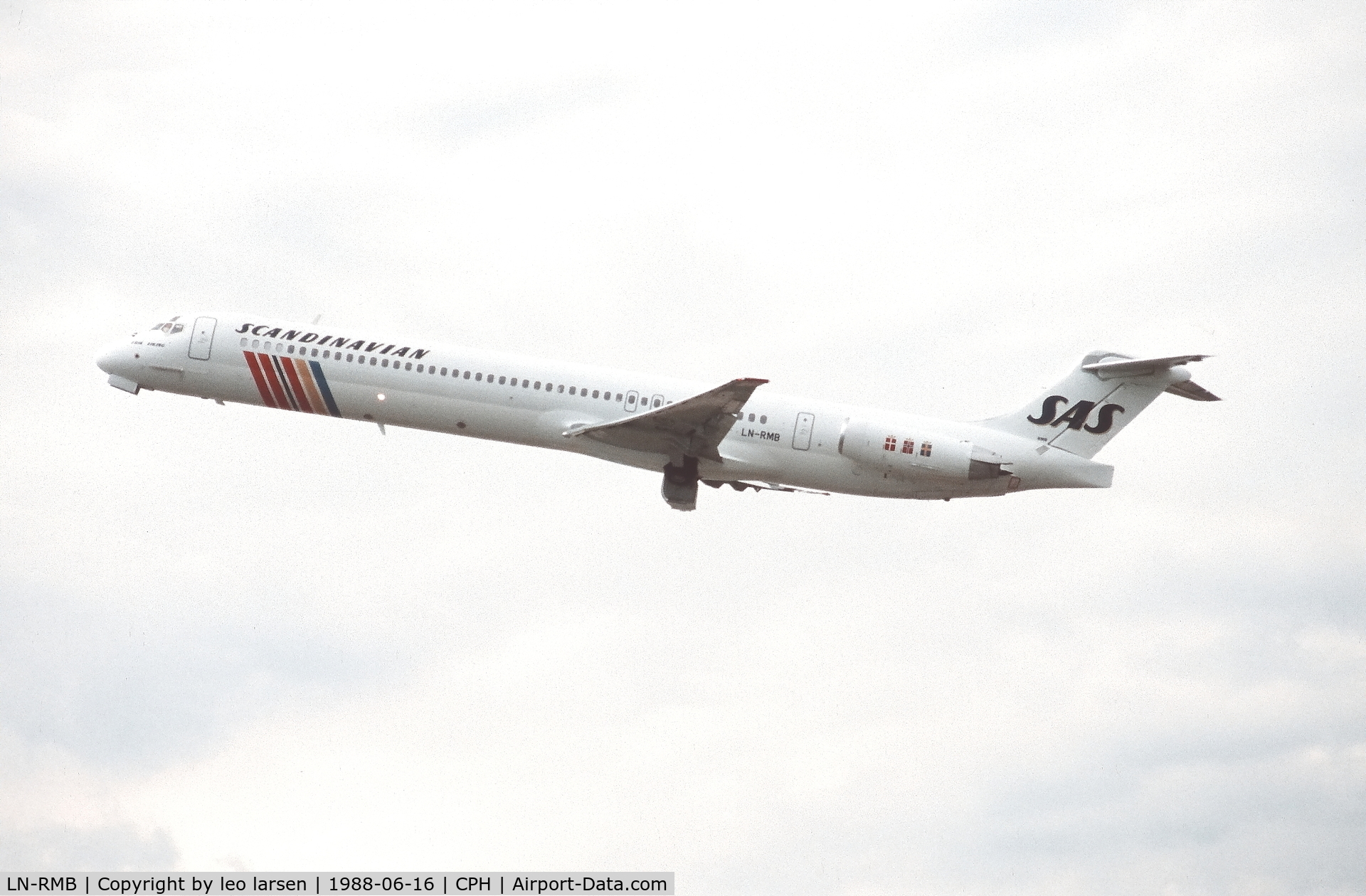 LN-RMB, 1987 McDonnell Douglas MD-83 (DC-9-83) C/N 49557, Copenhagen 15.6.1988