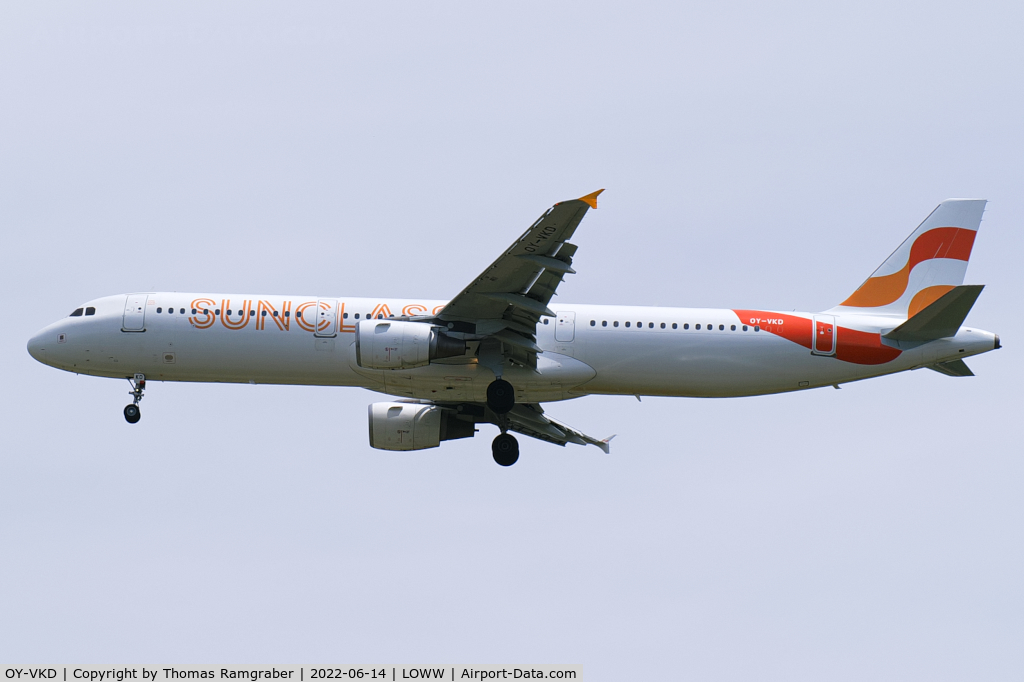 OY-VKD, 2003 Airbus A321-211 C/N 1960, Sunclass Airlines Airbus A321