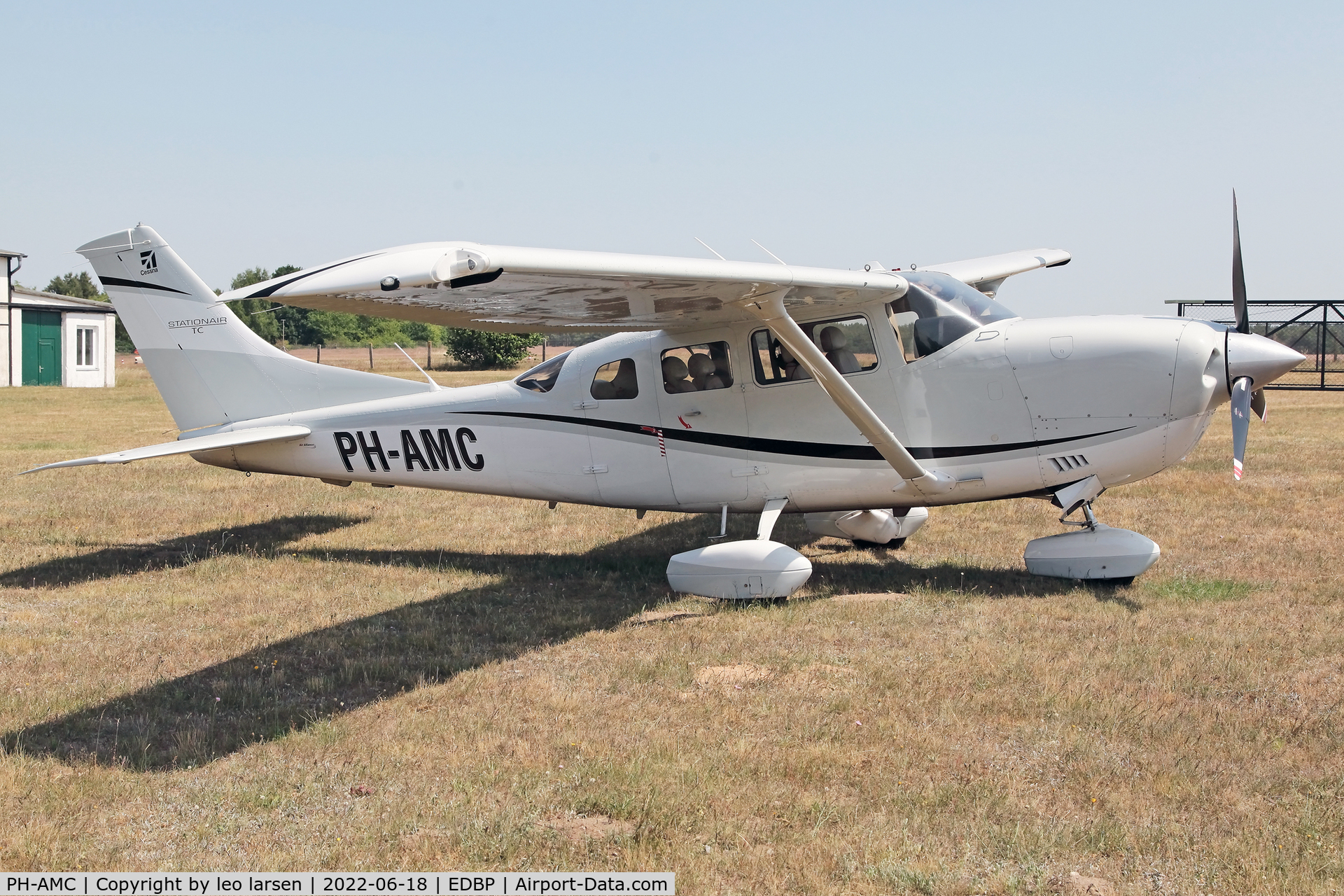 PH-AMC, Cessna T206H Turbo Stationair C/N T20608954, Pinnow Germany 18.6.2022