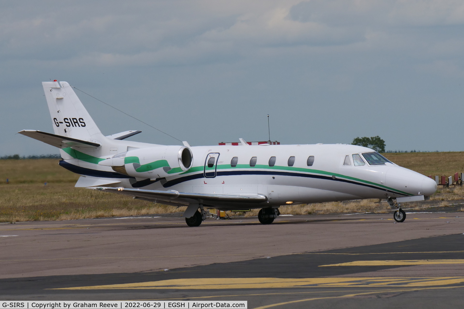 G-SIRS, 2001 Cessna 560XL Citation Excel C/N 560-5185, Departing from Norwich.