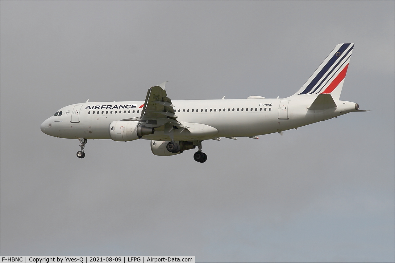 F-HBNC, 2010 Airbus A320-214 C/N 4601, Airbus A320-214, On final rwy 26L, Roissy Charles De Gaulle airport (LFPG-CDG)