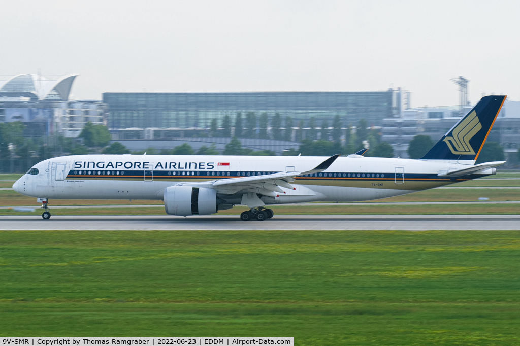 9V-SMR, 2017 Airbus A350-941 C/N 140, Singapore Airlines Airbus A350-900