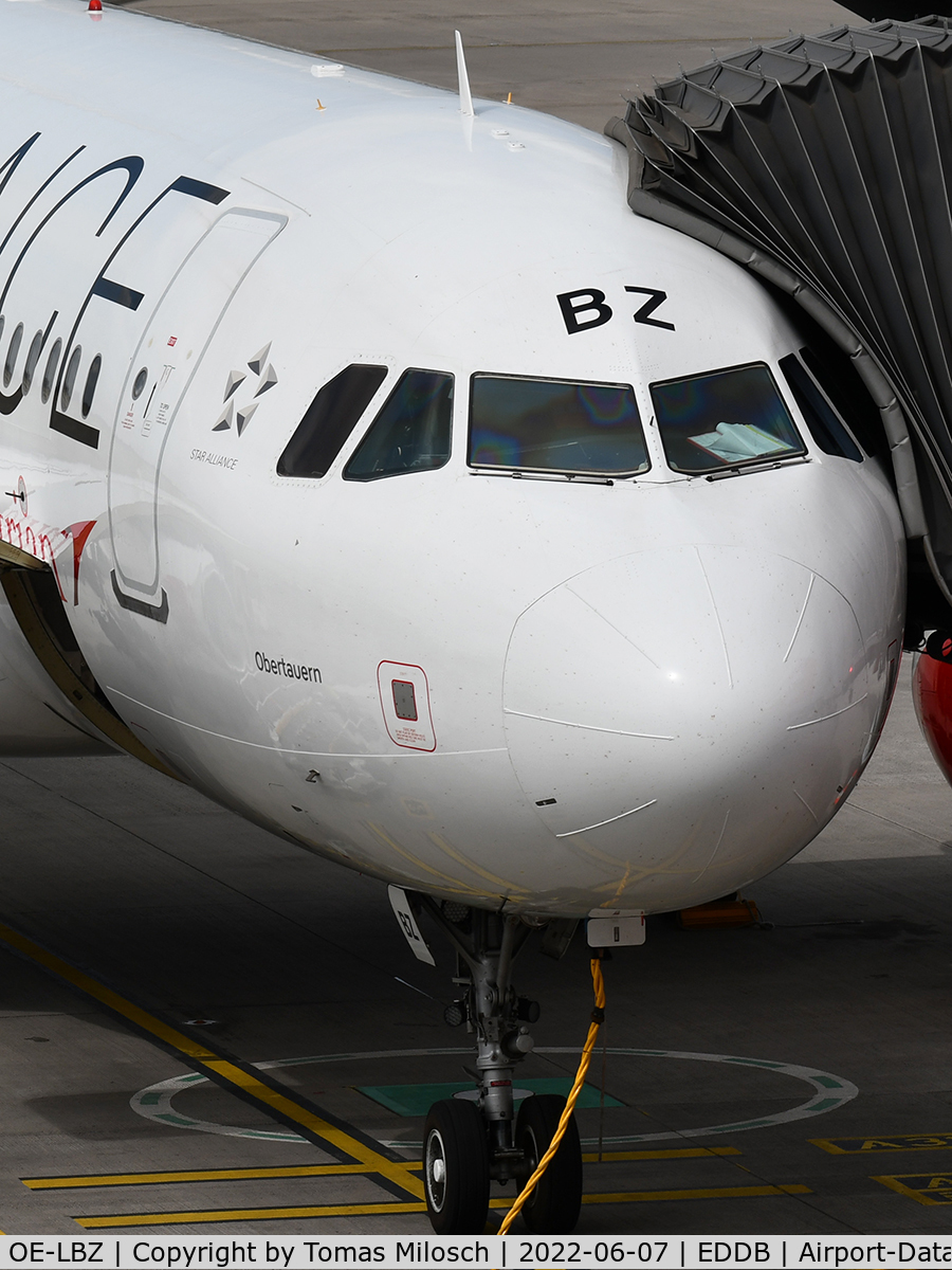 OE-LBZ, 2012 Airbus A320-214 C/N 5181, 
