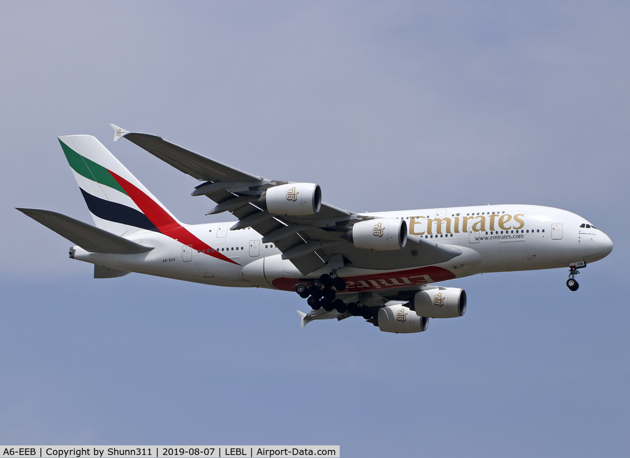 A6-EEB, 2012 Airbus A380-861 C/N 109, Landing rwy 07L
