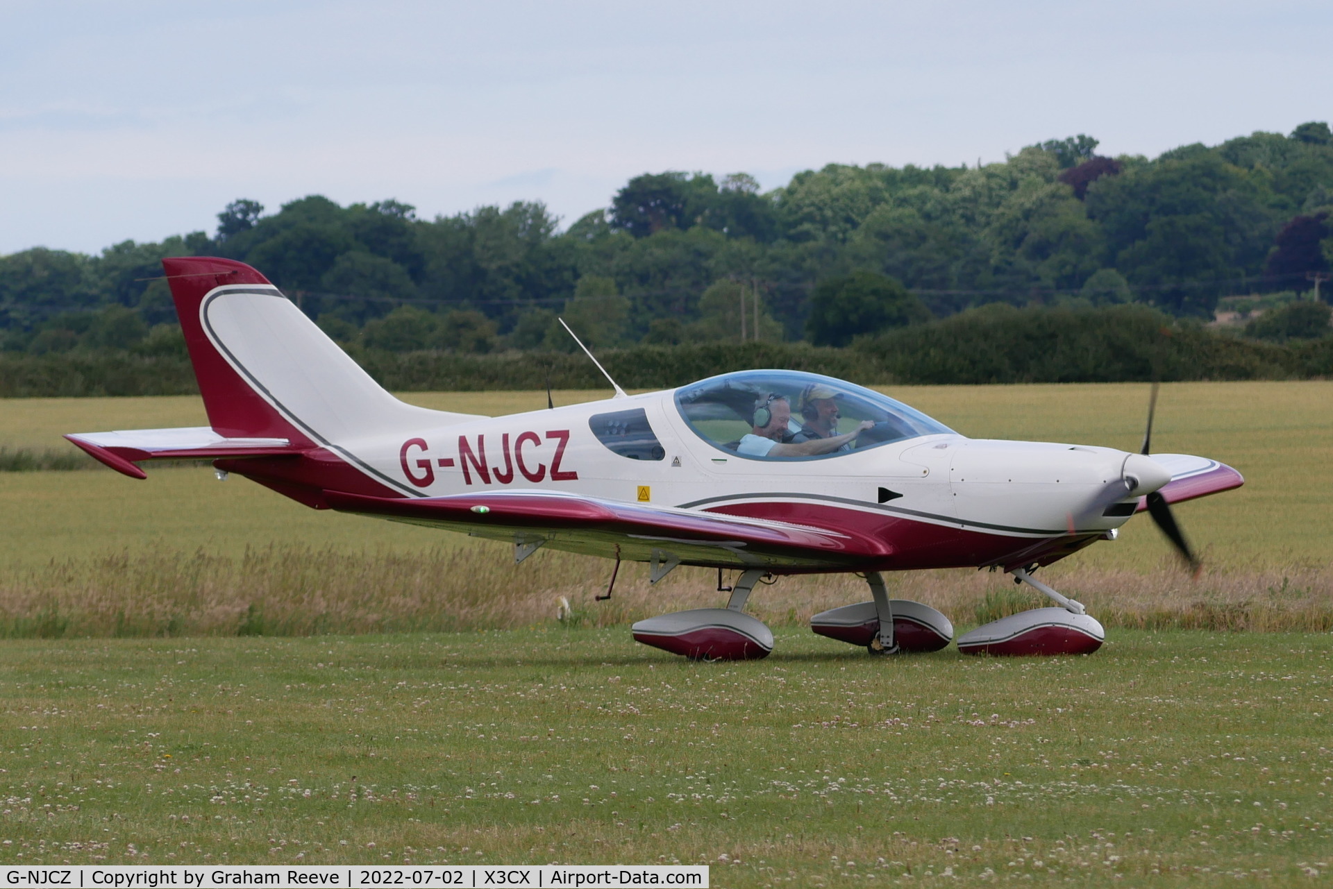 G-NJCZ, 2010 SportCruiser (PiperSport) Piper Sport C/N P1001087, Just landed at Northrepps.