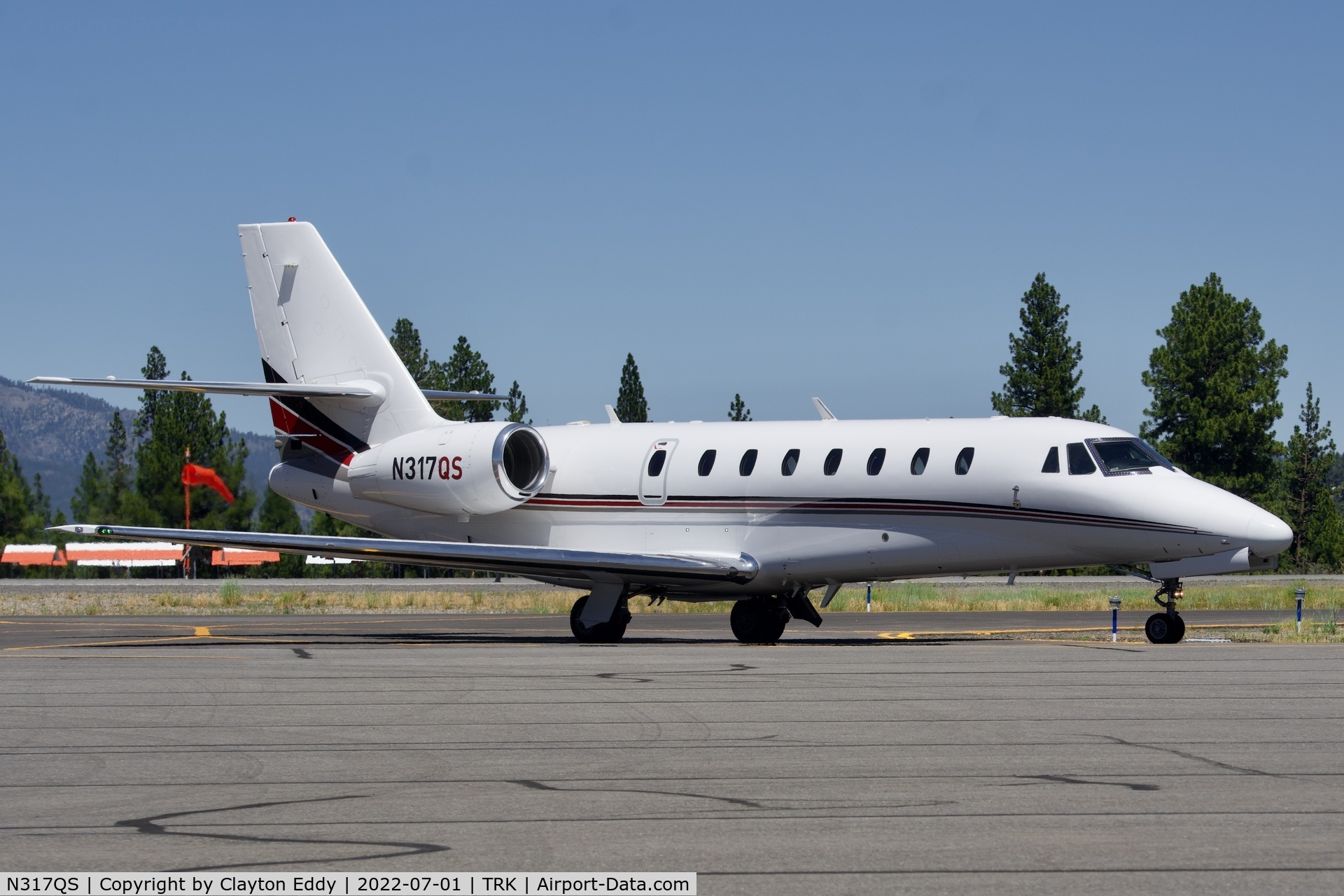 N317QS, 2007 Cessna 680 Citation Sovereign C/N 680-0160, Truckee airport in California 2022.
