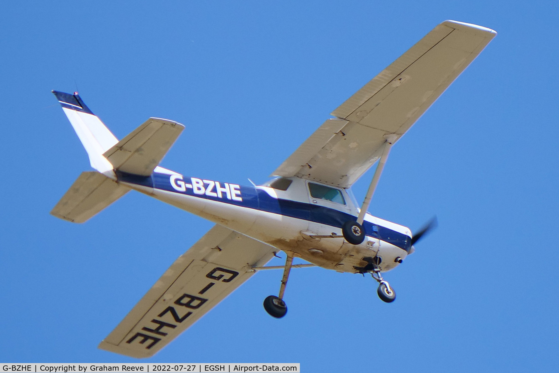 G-BZHE, 1978 Cessna 152 C/N 152-81303, Departing from Norwich.