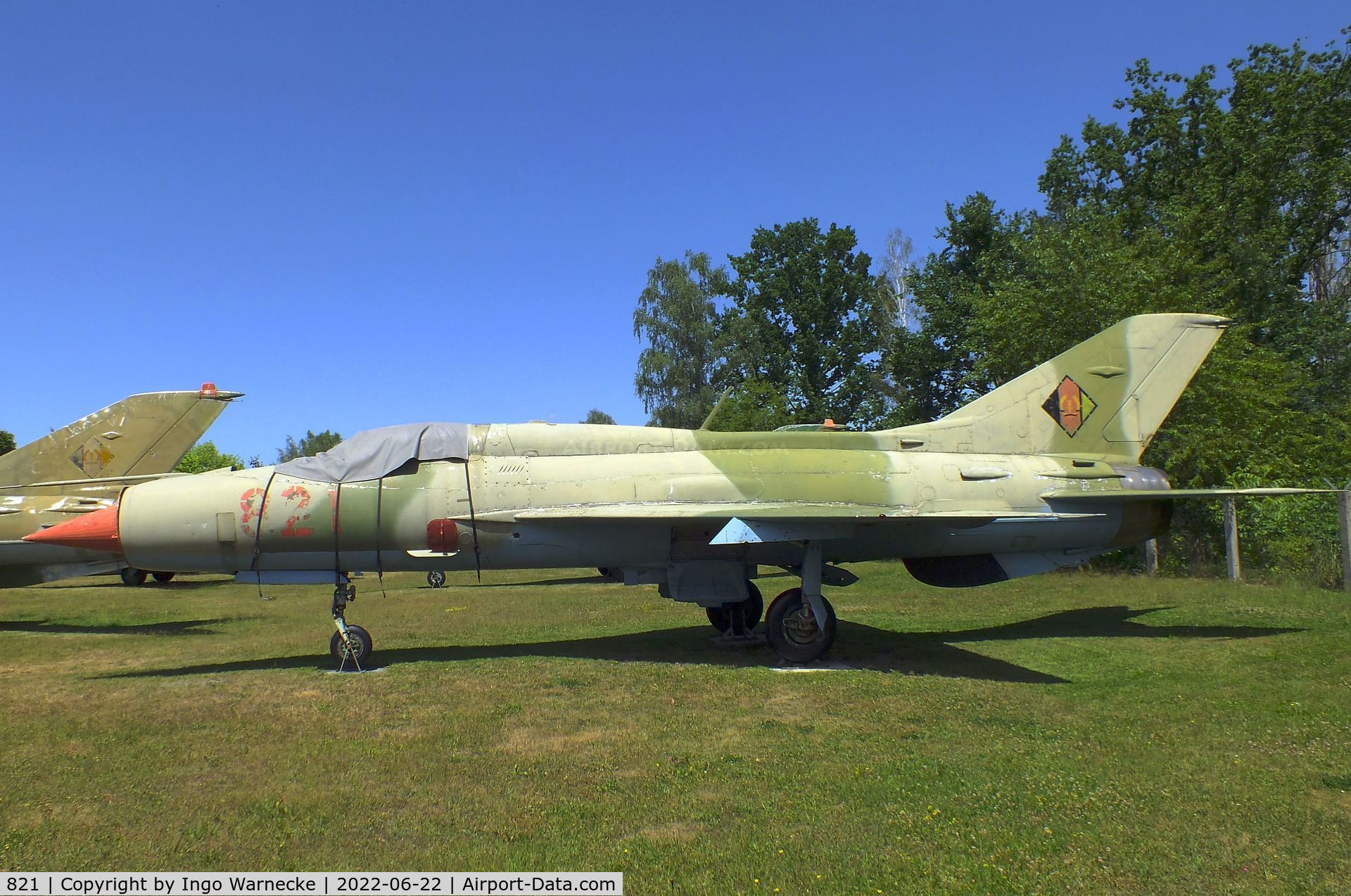 821, Mikoyan-Gurevich MiG-21PF C/N 0604, Mikoyan i Gurevich MiG-21PF (modified for east-german air force, locally called 'MiG-21PFM') FISHBED-D at the Flugplatzmuseum Cottbus (Cottbus airfield museum)
