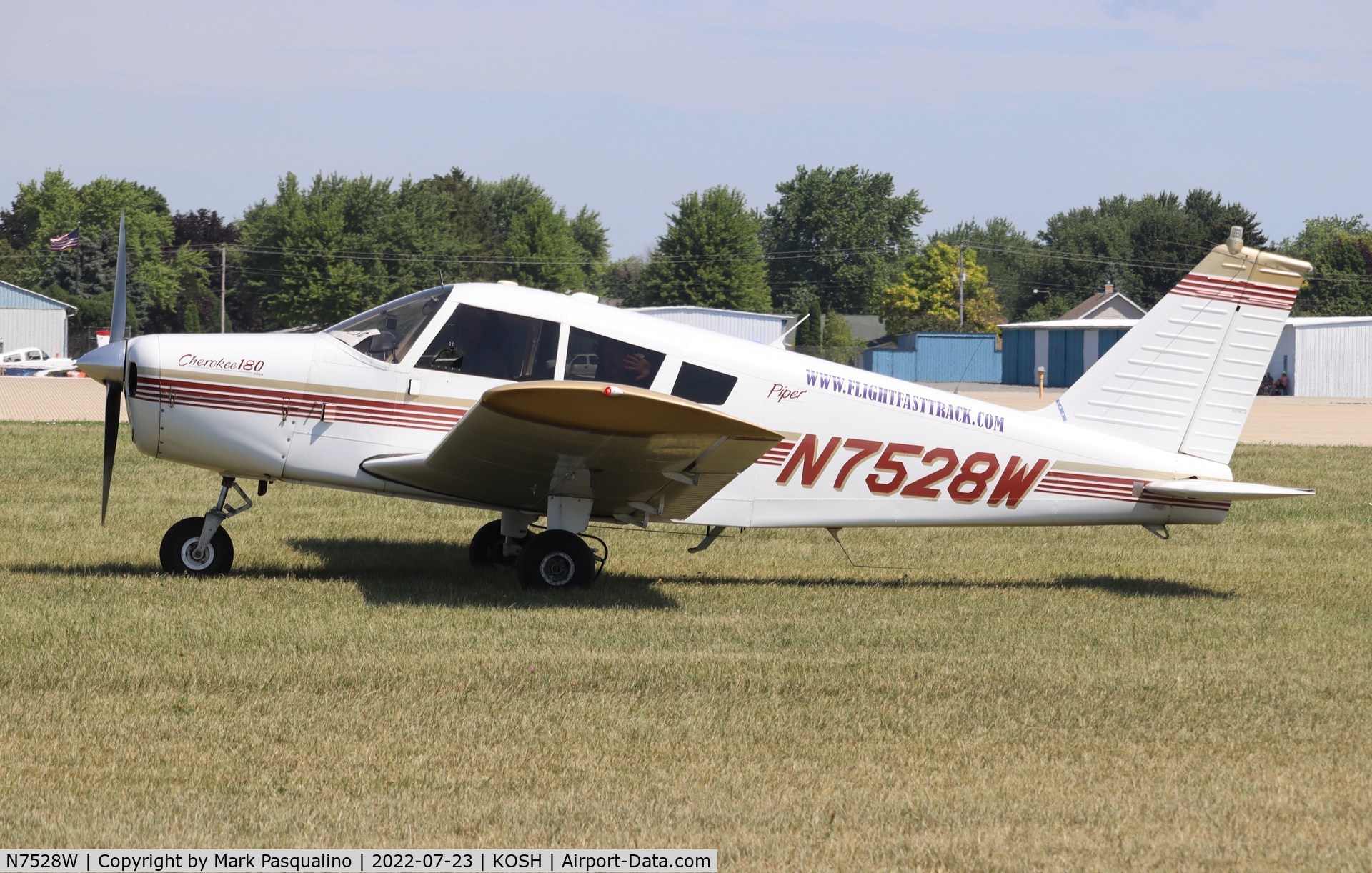 N7528W, 1963 Piper PA-28-180 C/N 28-1449, Piper PA-28-180