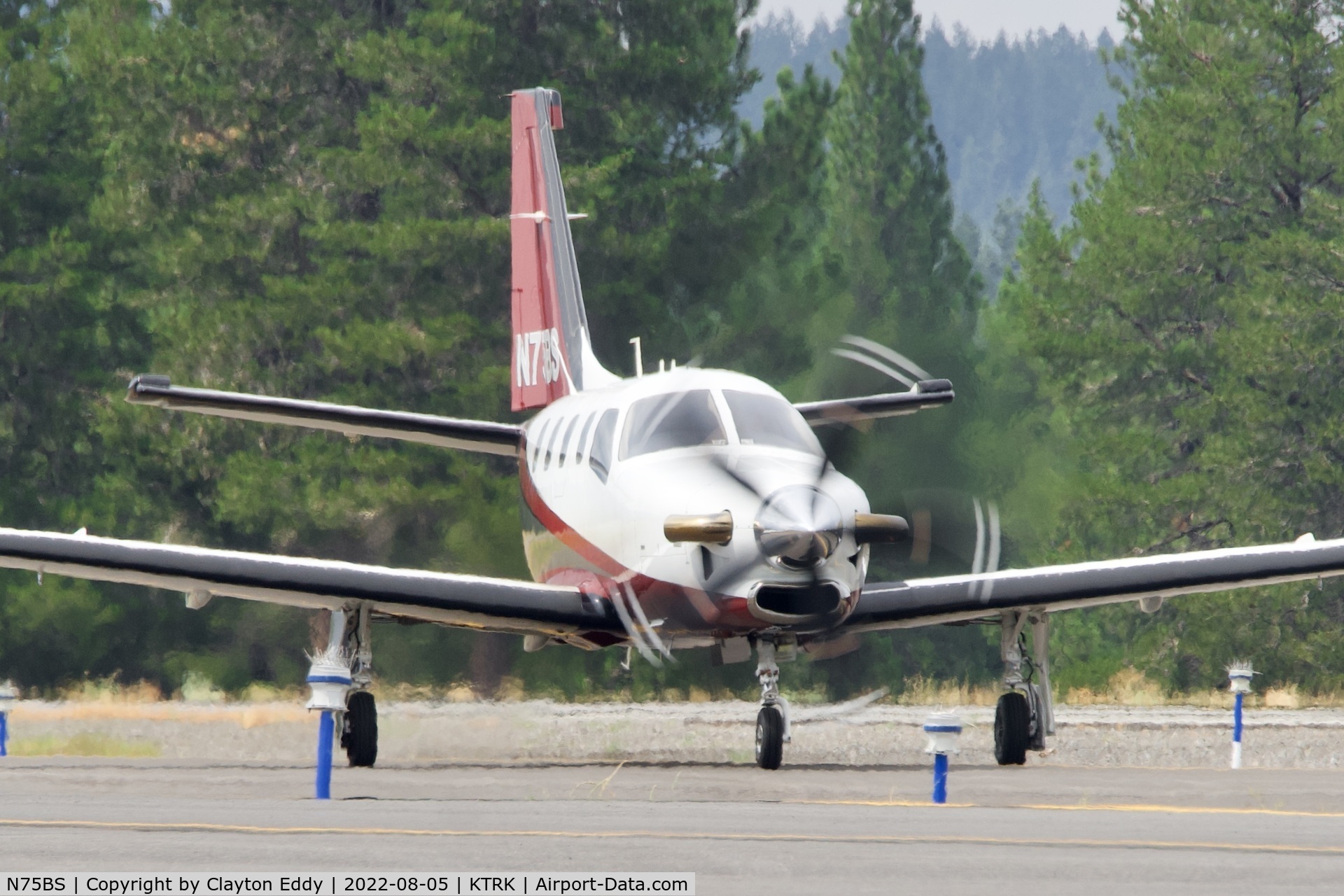 N75BS, 2015 Socata TBM-900 C/N 1067, Truckee airport in California 2022.