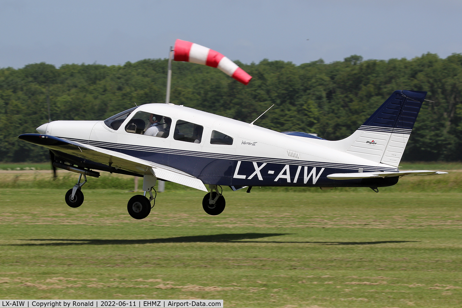 LX-AIW, Piper PA-28-161 Warrior III C/N 28-42153, at ehmz