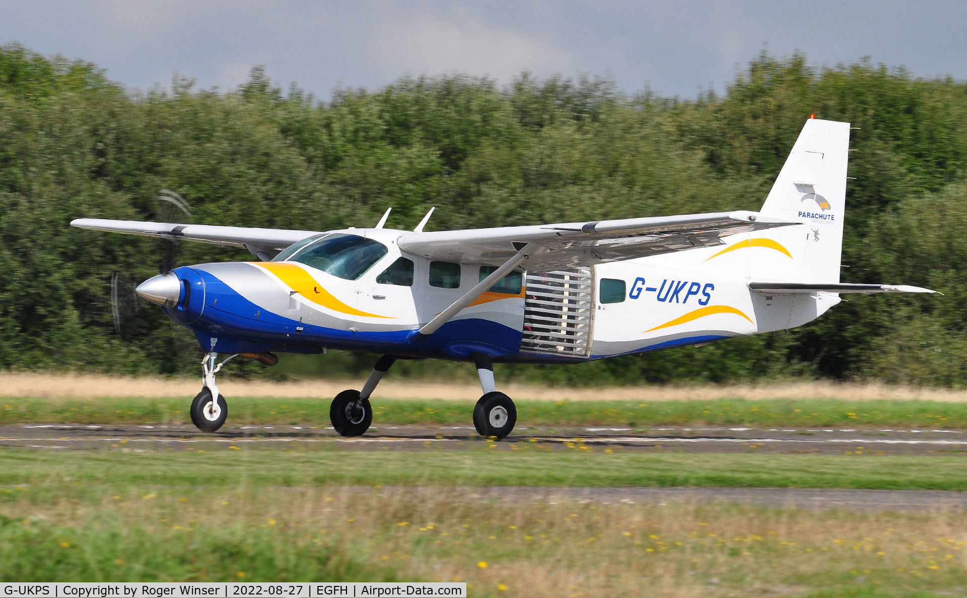 G-UKPS, 2007 Cessna 208 Caravan 1 C/N 20800423, Resident Caravan 1 operated by Skydive Swansea.