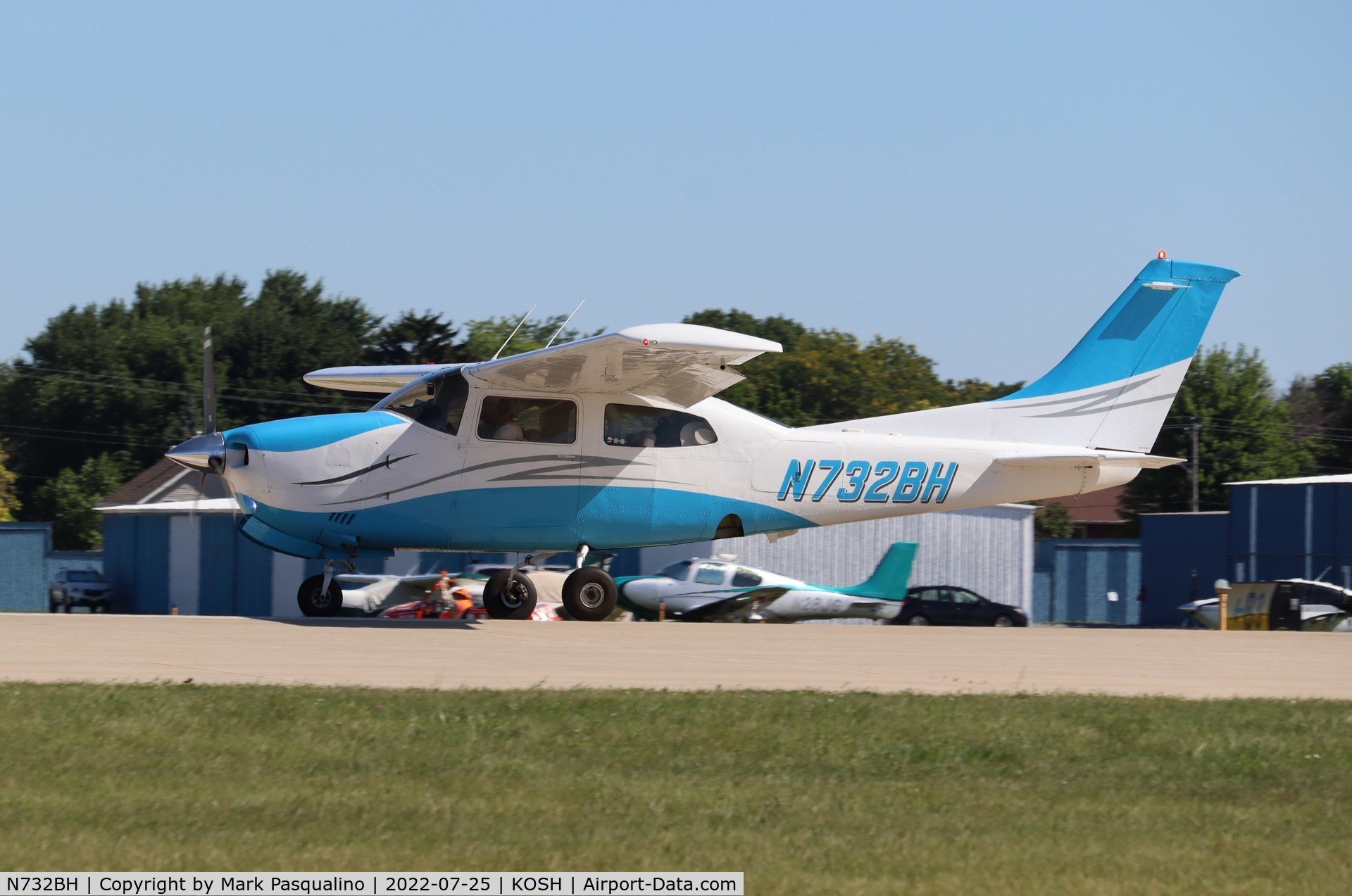 N732BH, 1976 Cessna 210L Centurion C/N 21061383, Cessna 210L