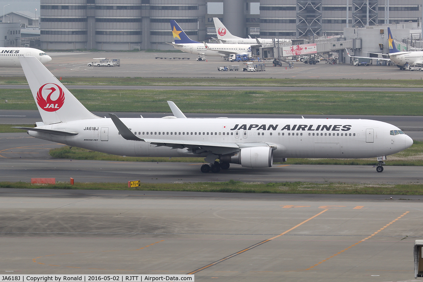 JA618J, 2008 Boeing 767-346/ER C/N 35815, at hnd