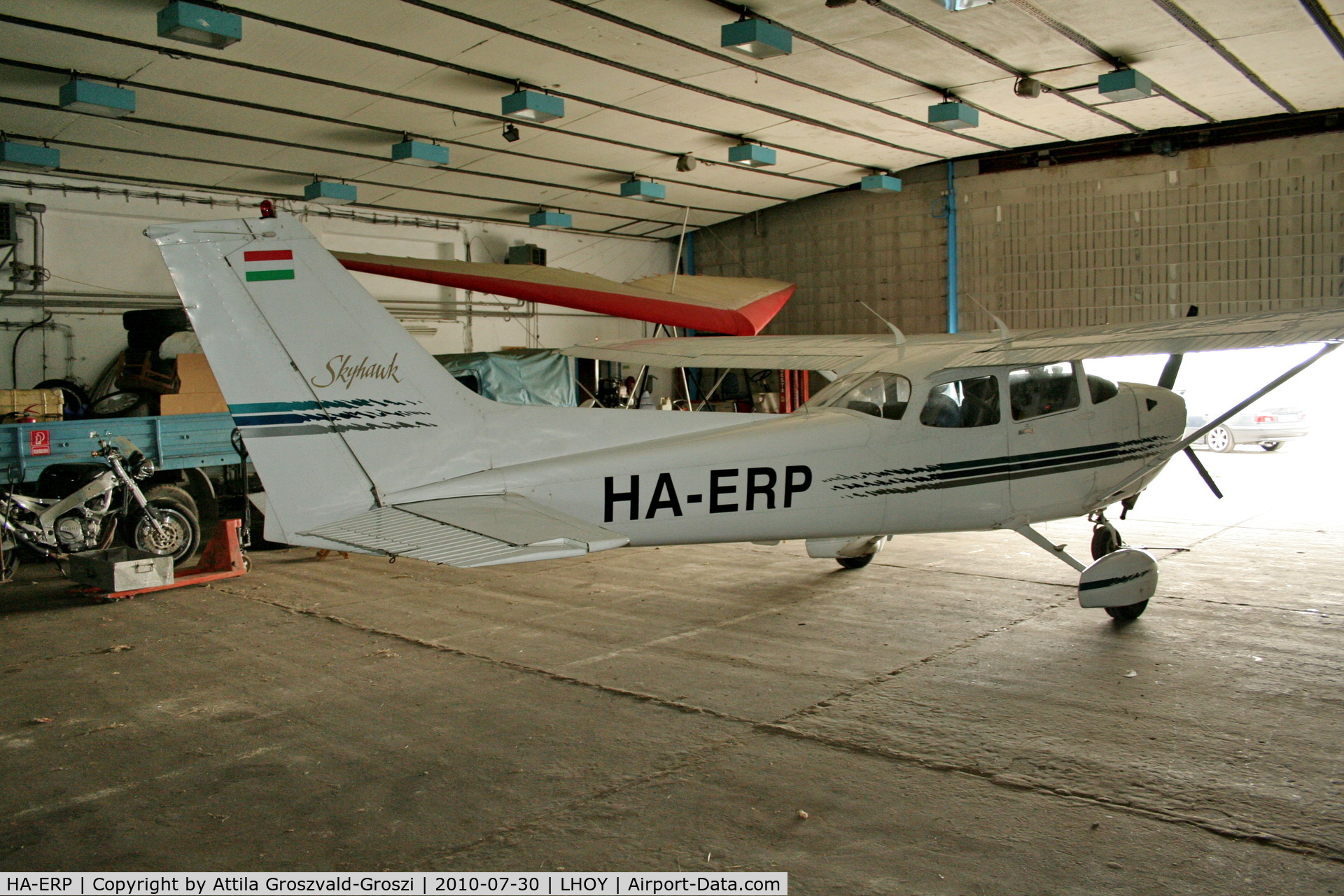 HA-ERP, 1997 Cessna 172R C/N 17280068, LHOY - Öcsény Airport, Hungary