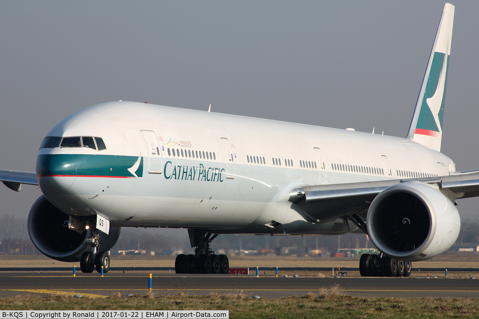 B-KQS, 2014 Boeing 777-367/ER C/N 42144, at spl