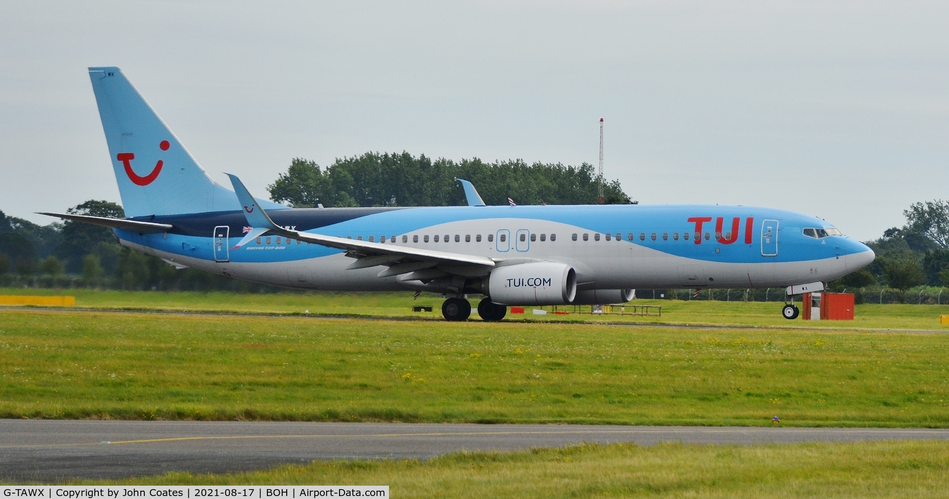 G-TAWX, 2013 Boeing 737-8K5 C/N 44272, Arriving on 26